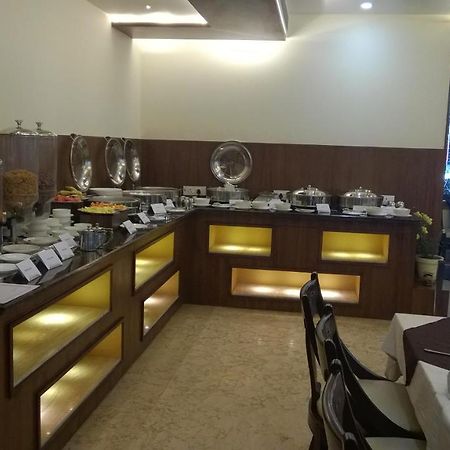 Hotel Seven Hills Tower Агра Екстер'єр фото