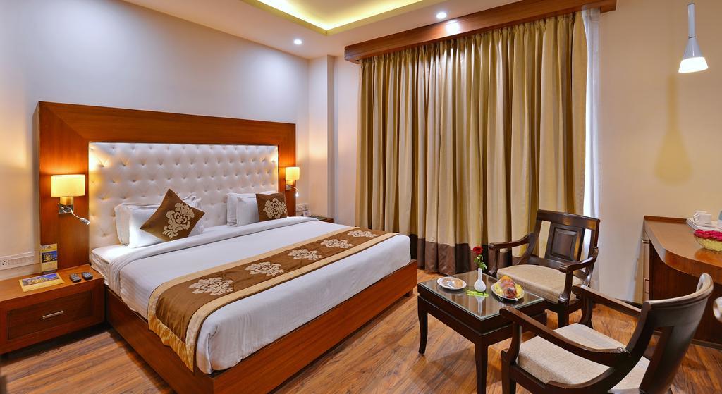 Hotel Seven Hills Tower Агра Екстер'єр фото