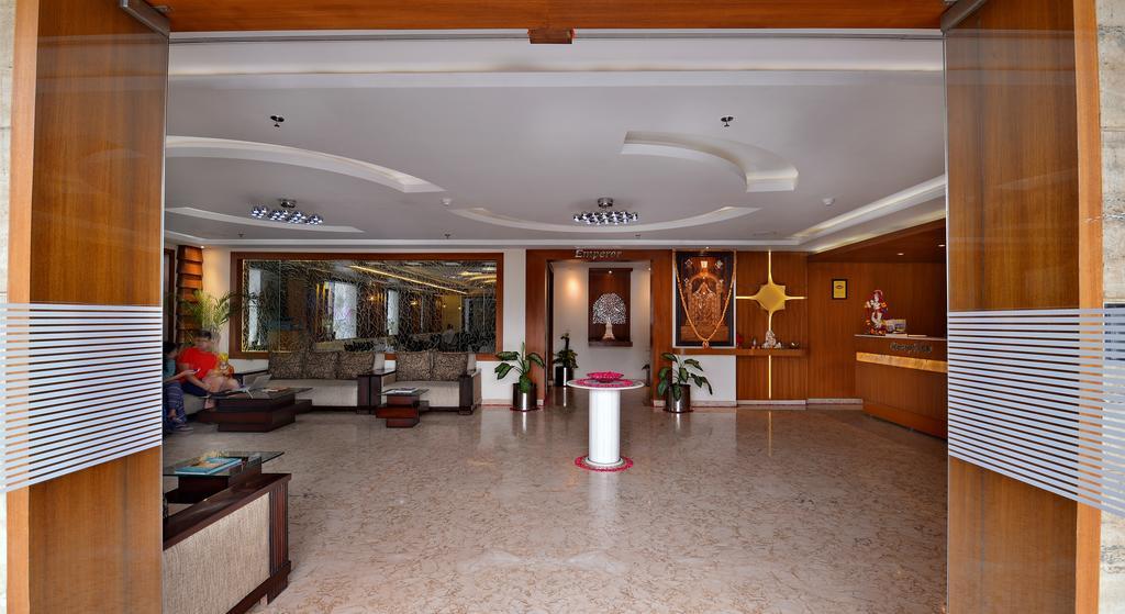 Hotel Seven Hills Tower Агра Екстер'єр фото