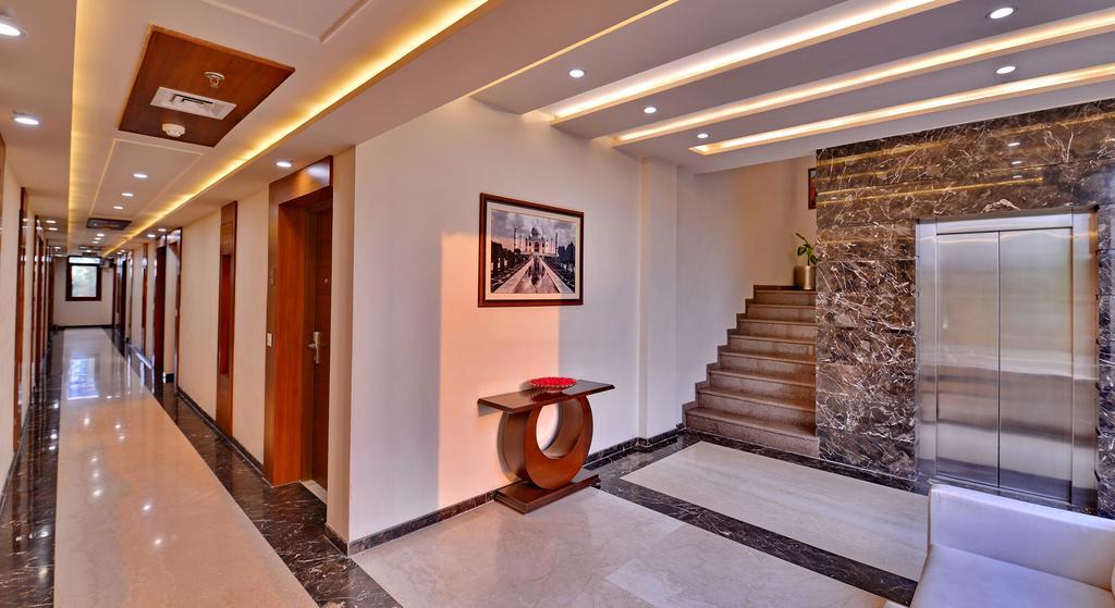 Hotel Seven Hills Tower Агра Екстер'єр фото