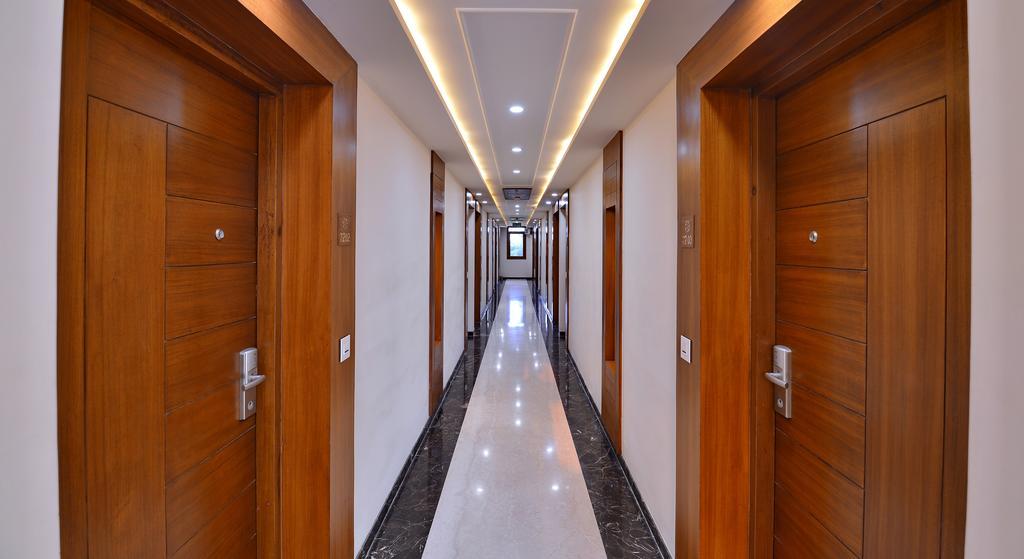 Hotel Seven Hills Tower Агра Екстер'єр фото