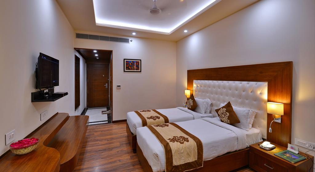 Hotel Seven Hills Tower Агра Екстер'єр фото