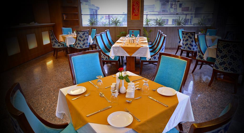 Hotel Seven Hills Tower Агра Екстер'єр фото