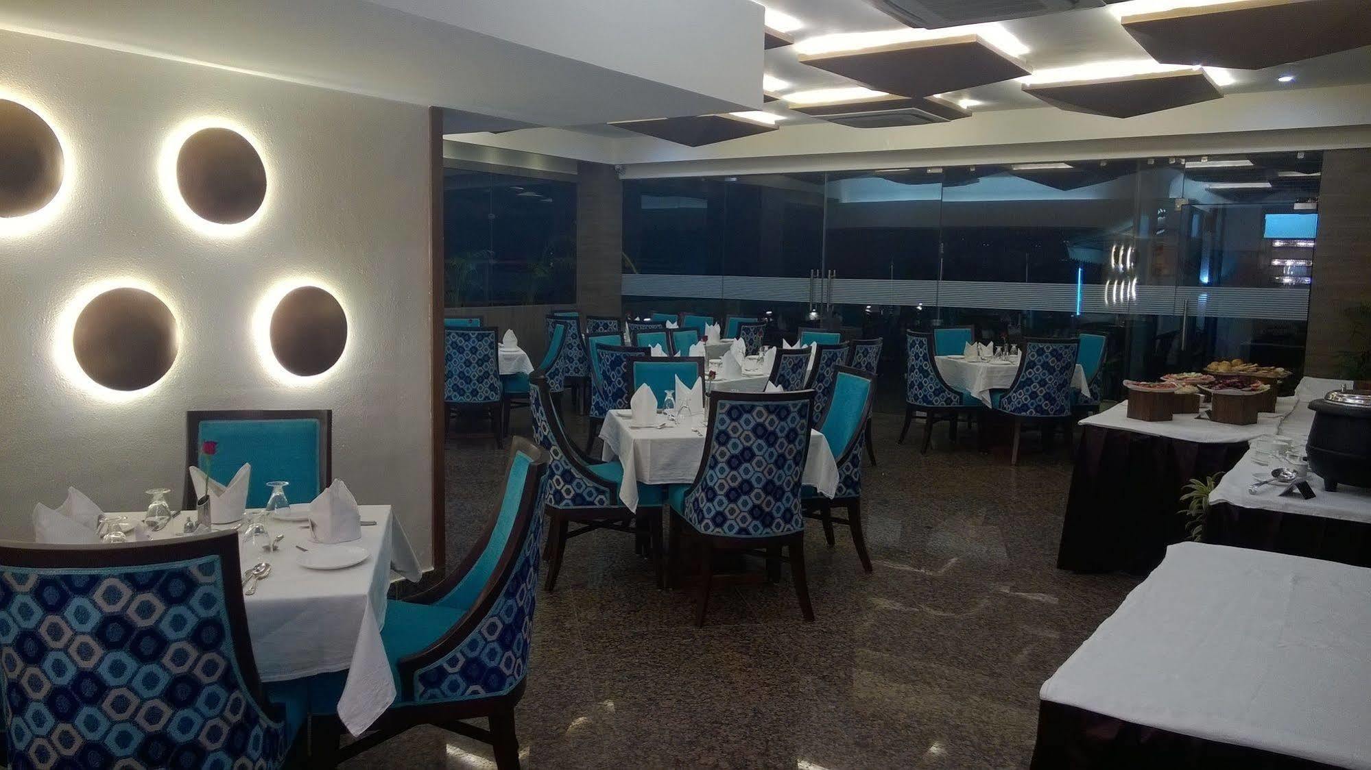 Hotel Seven Hills Tower Агра Екстер'єр фото