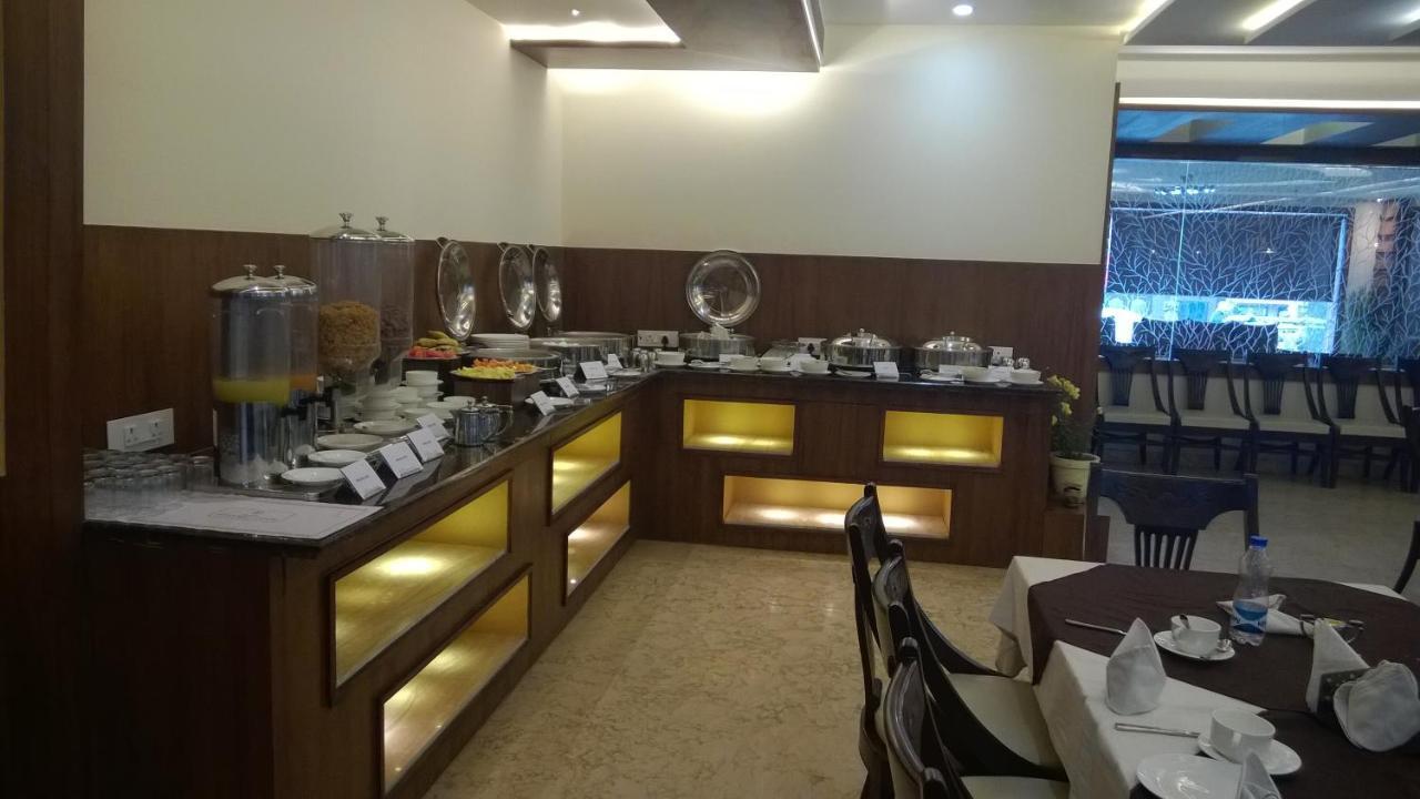 Hotel Seven Hills Tower Агра Екстер'єр фото